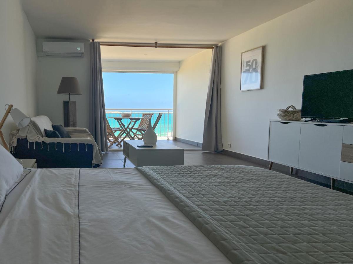Апартаменти Front Line Unit 520 Ft2 - 48 M2, On Second Floor, Stunning Ocean View Cul de Sac Екстер'єр фото